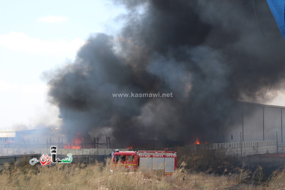 فيديو : اندلاع حريق كبير في مخزن للبلاستيك في سهل المدينة الغربي ومدير قسم الطوارئ خالد عيسى  اشكر كل الشباب اللذين قدموا معداتهم للسيطرة على الحريق  